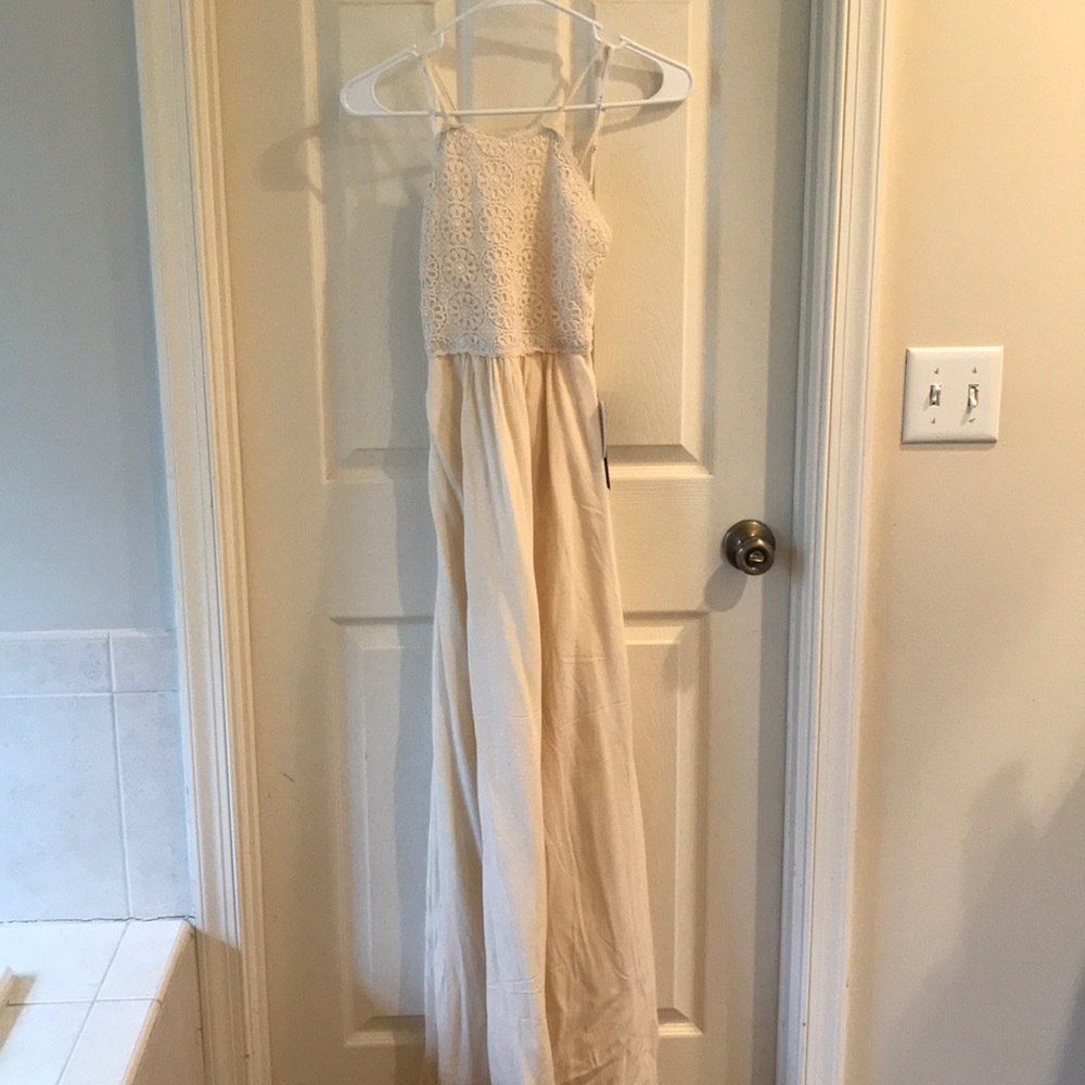 Lulu’s Cream maxi dress